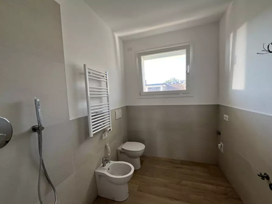 Immagine 8 di Appartamento in vendita  in Piazza Aurora a Jesolo