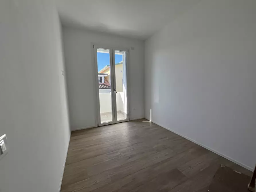 Immagine 10 di Appartamento in vendita  in Piazza Aurora a Jesolo