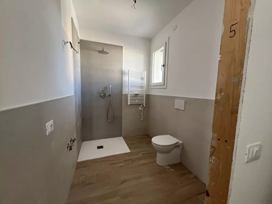 Immagine 29 di Appartamento in vendita  in Piazza Aurora a Jesolo