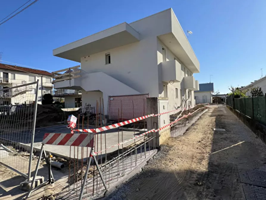Immagine 31 di Appartamento in vendita  in Piazza Aurora a Jesolo