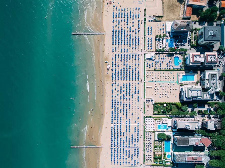 Immagine 35 di Appartamento in vendita  in Piazza Aurora a Jesolo