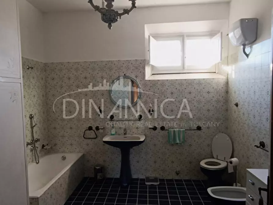 Immagine 22 di Villa in vendita  a Vinci