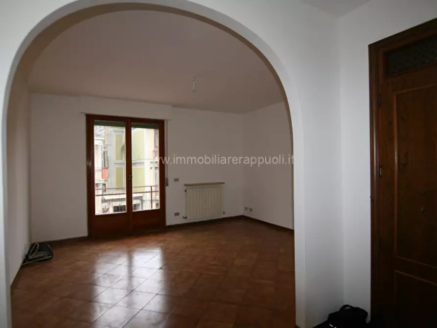 Immagine 1 di Appartamento in vendita  a Sinalunga