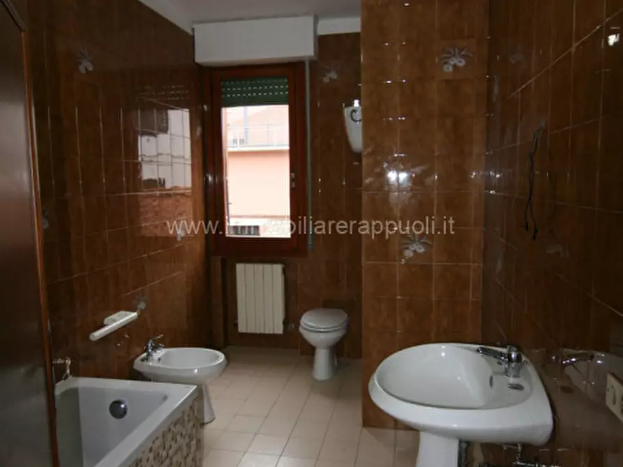 Immagine 13 di Appartamento in vendita  a Sinalunga