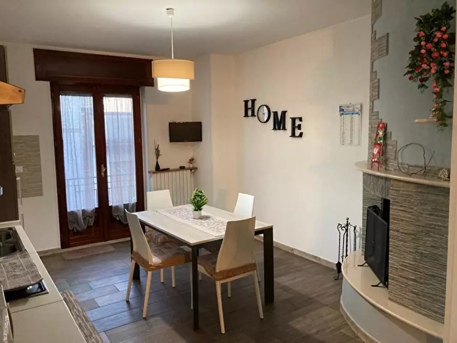 Immagine 4 di Appartamento in vendita  in Via Luigi Settembrini a Ceglie Messapico