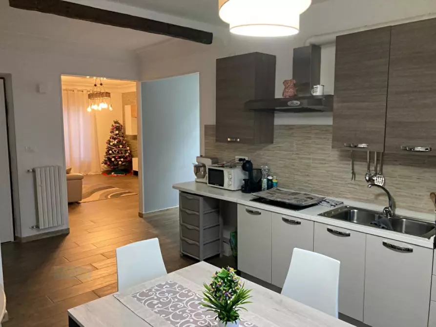 Immagine 7 di Appartamento in vendita  in Via Luigi Settembrini a Ceglie Messapico