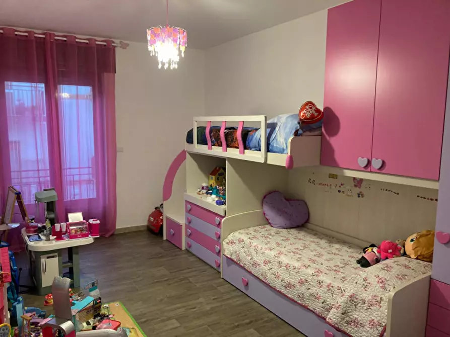 Immagine 11 di Appartamento in vendita  in Via Luigi Settembrini a Ceglie Messapico