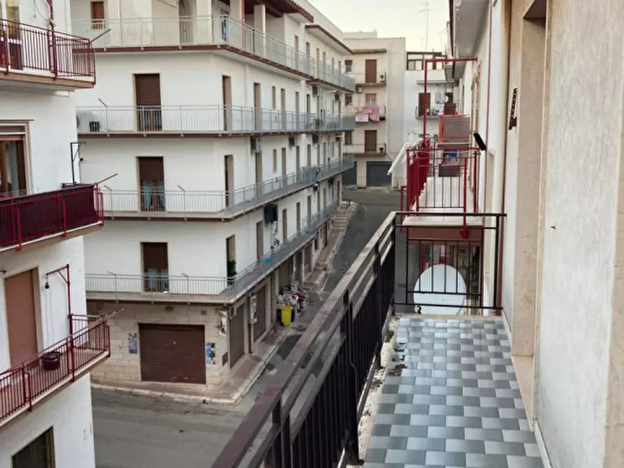 Immagine 18 di Appartamento in vendita  in Via Luigi Settembrini a Ceglie Messapico