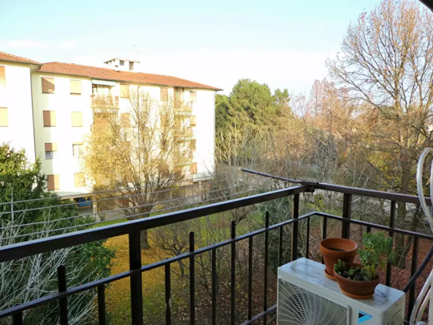 Immagine 4 di Appartamento in vendita  in via lago di lugano a Vicenza