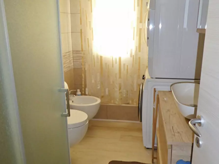 Immagine 16 di Appartamento in vendita  in via lago di lugano a Vicenza