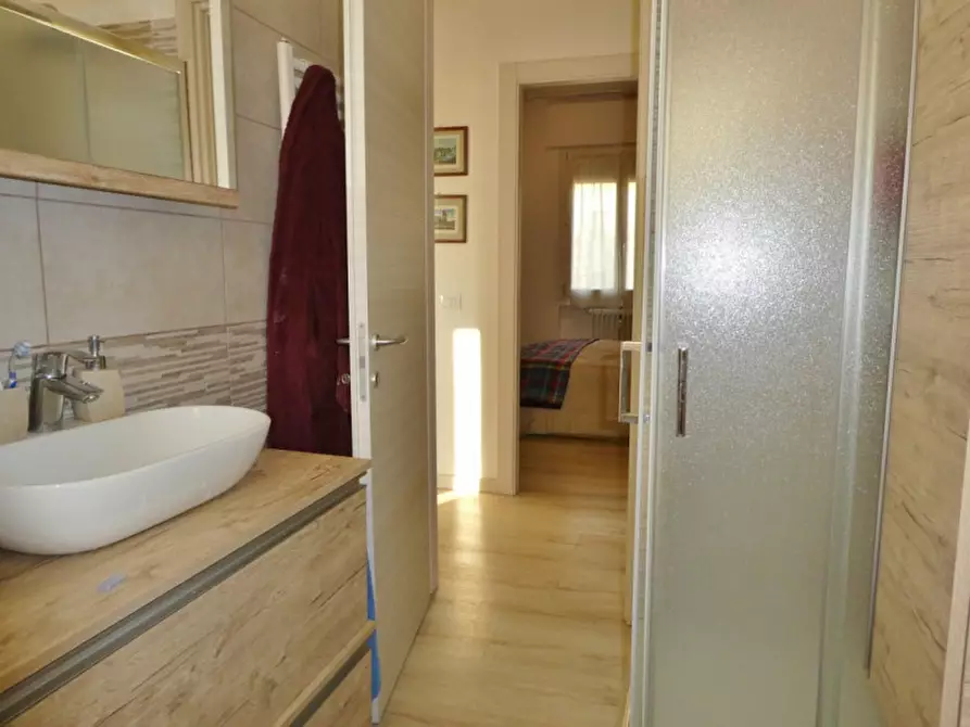 Immagine 17 di Appartamento in vendita  in via lago di lugano a Vicenza