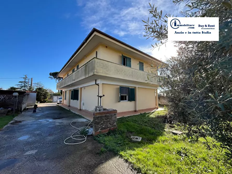 Immagine 1 di Villa in vendita  in via Lago di Fogliano a Nettuno