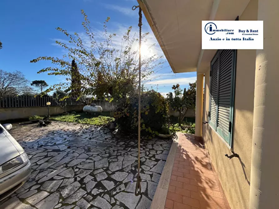 Immagine 2 di Villa in vendita  in via Lago di Fogliano a Nettuno