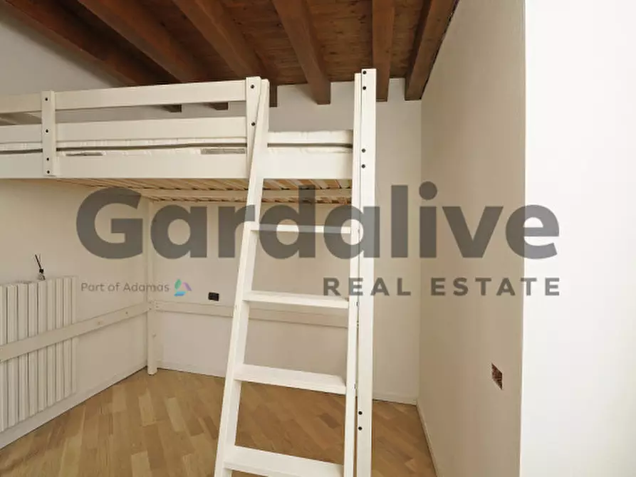 Immagine 3 di Appartamento in vendita  in Via capo di sopra, 10 a Puegnago Sul Garda