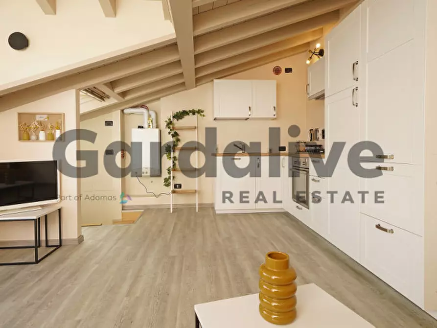 Immagine 25 di Appartamento in vendita  in Via capo di sopra, 10 a Puegnago Sul Garda