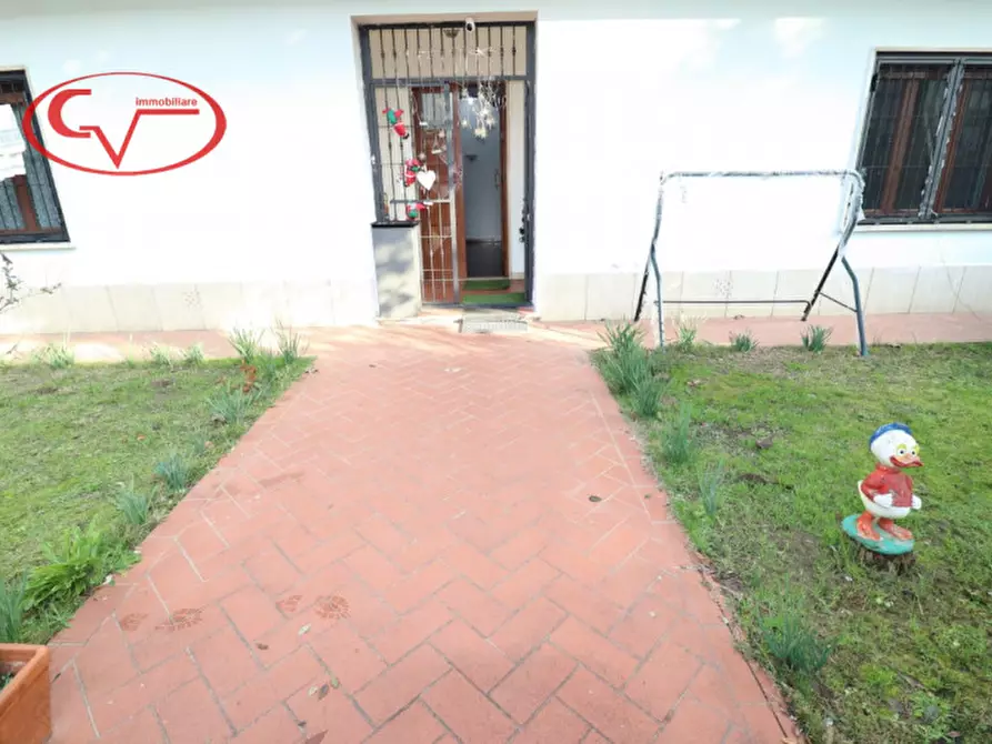 Immagine 29 di Casa bifamiliare in vendita  in via Marconi a Montevarchi