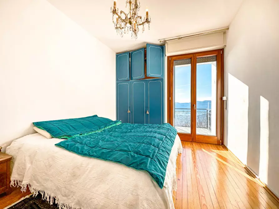 Immagine 20 di Villa in vendita  in via battaglione alpini di intra 22 a Bee