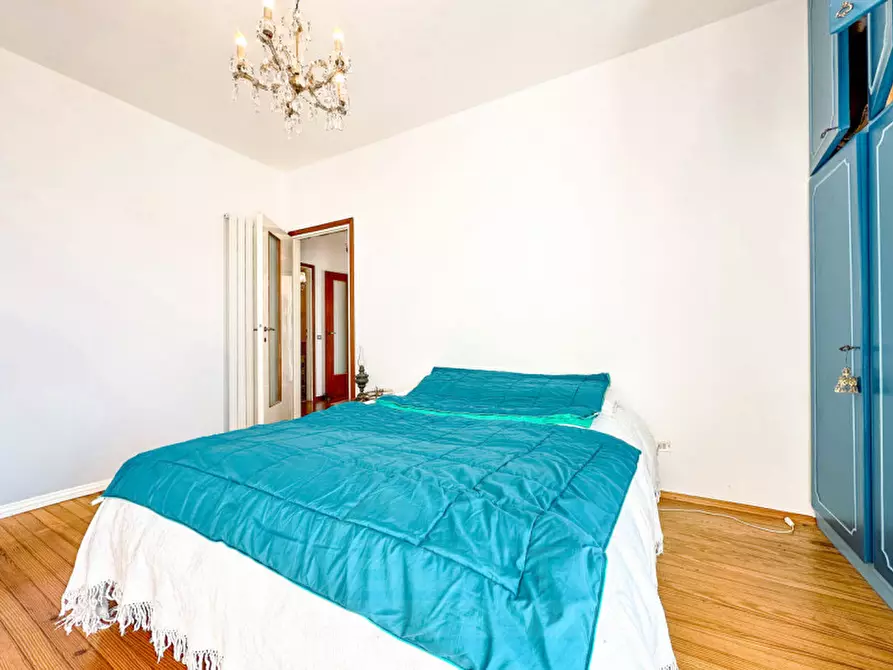 Immagine 21 di Villa in vendita  in via battaglione alpini di intra 22 a Bee