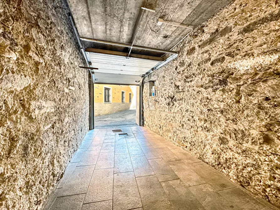 Immagine 25 di Casa indipendente in vendita  in via carmine, 6 a Cannobio