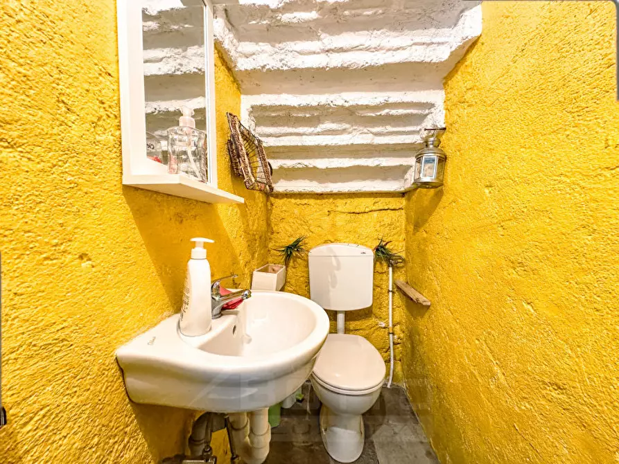 Immagine 31 di Casa indipendente in vendita  in via carmine, 6 a Cannobio