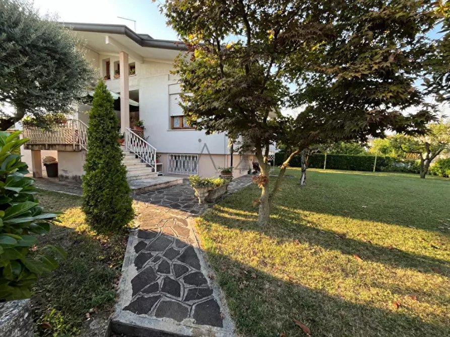 Immagine 1 di Casa indipendente in vendita  in Via Cristoforo a Castelfranco Veneto