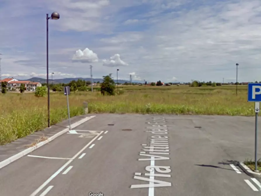 Immagine 2 di Terreno in vendita  in Via Aldo Moro a Poiana Maggiore