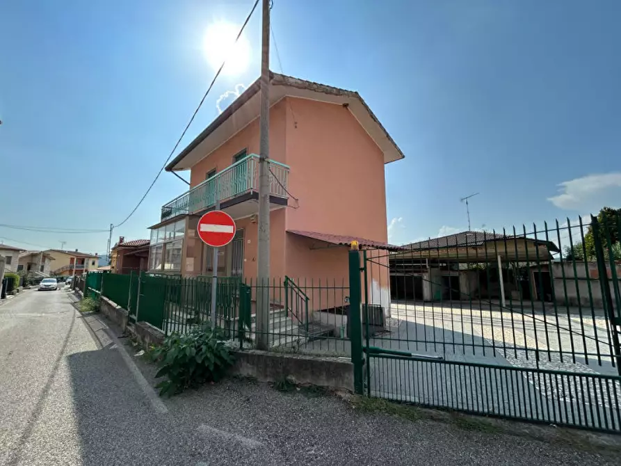 Immagine 1 di Casa indipendente in vendita  in Via Fossa Fumara 4 a Sant'ambrogio Di Valpolicella