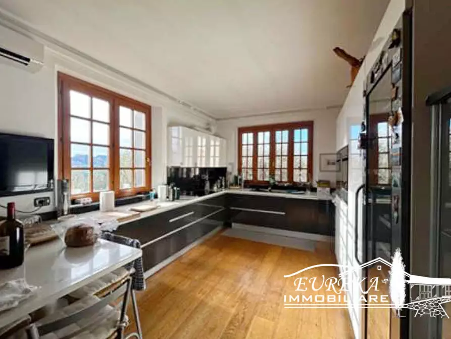 Immagine 1 di Villa in vendita  in cASAMAGGIORE a Castiglione Del Lago