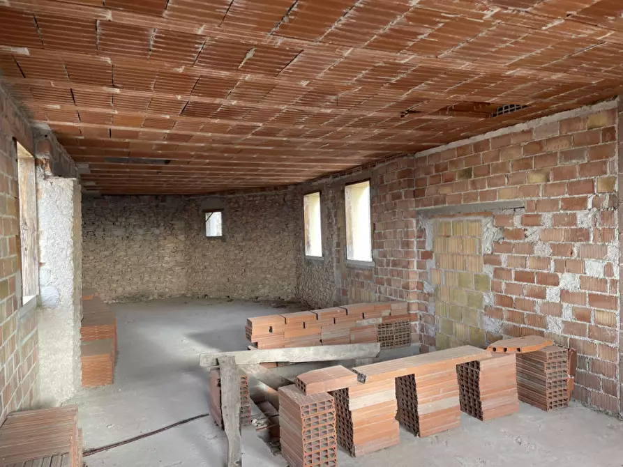 Immagine 9 di Rustico / casale in vendita  in CONTRADA VARDANEGA a Possagno