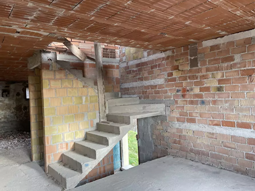 Immagine 11 di Rustico / casale in vendita  in CONTRADA VARDANEGA a Possagno