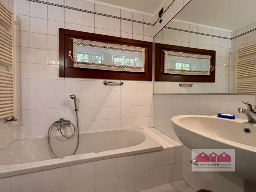 Immagine 17 di Casa bifamiliare in affitto  in Via della Scola a Vicenza