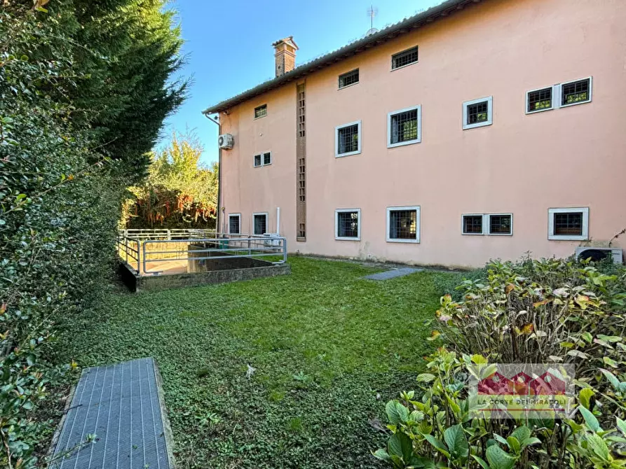 Immagine 22 di Casa bifamiliare in affitto  in Via della Scola a Vicenza