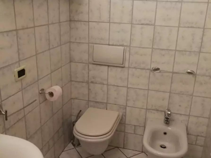 Immagine 15 di Appartamento in vendita  in via strinati 18 a Cesena