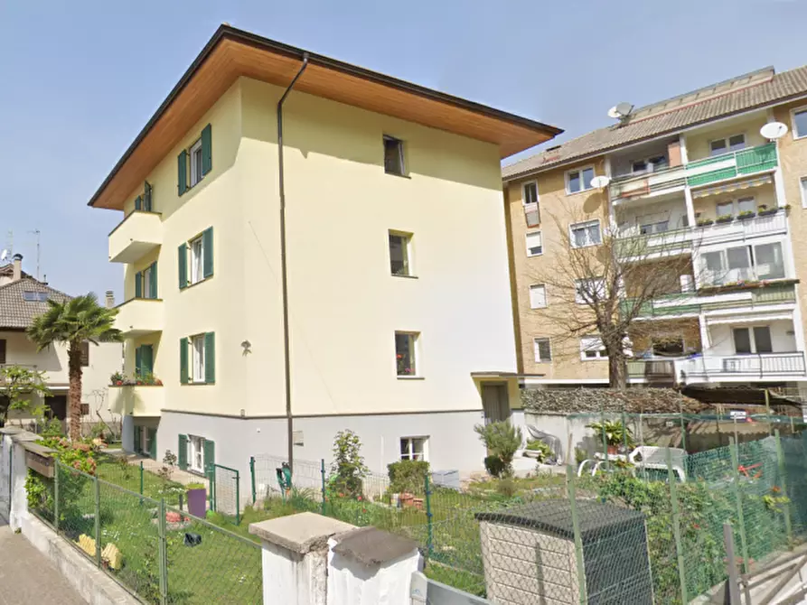Immagine 2 di Appartamento in vendita  in via rovereto a Bolzano