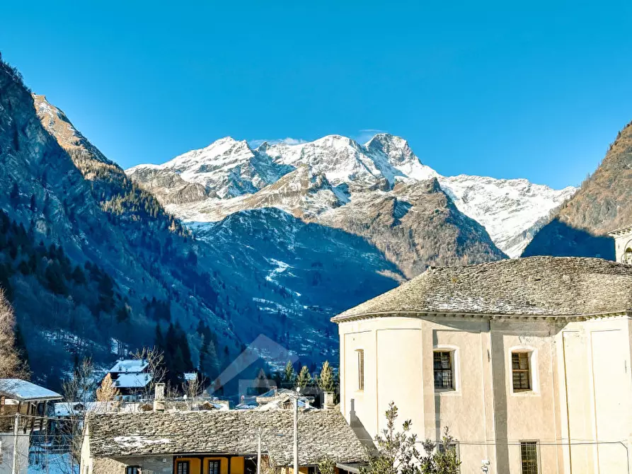 Immagine 3 di Bed & Breakfast in vendita  in Via Verno 8 a Alagna Valsesia