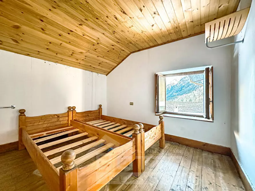 Immagine 22 di Bed & Breakfast in vendita  in Via Verno 8 a Alagna Valsesia