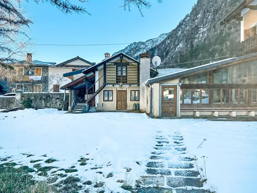 Immagine 39 di Bed & Breakfast in vendita  in Via Verno 8 a Alagna Valsesia