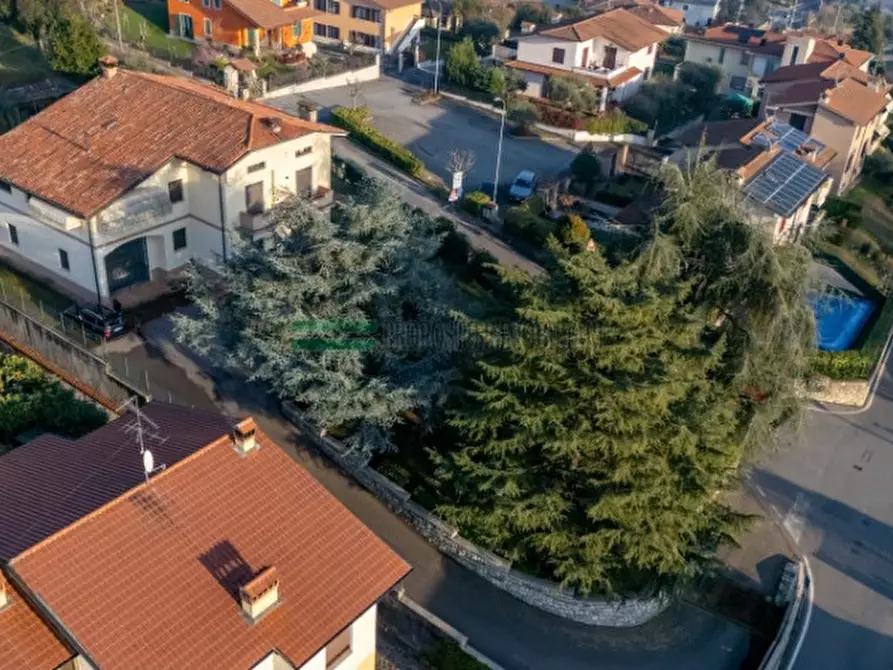 Immagine 1 di Villa in vendita  in Via Martigango a Ome