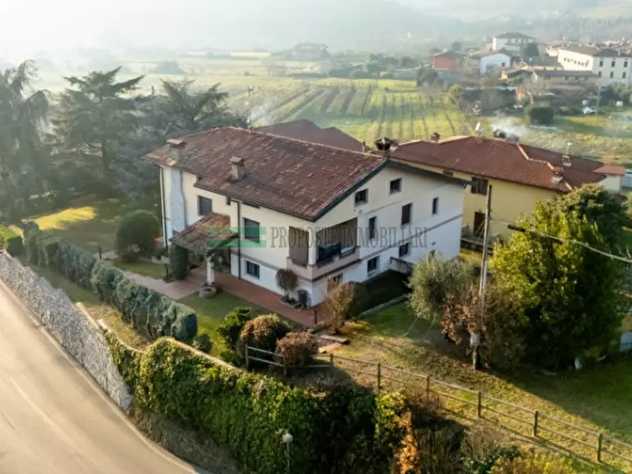 Immagine 2 di Villa in vendita  in Via Martigango a Ome