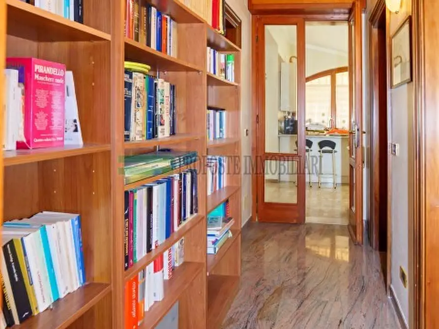 Immagine 9 di Villa in vendita  in Via Martigango a Ome