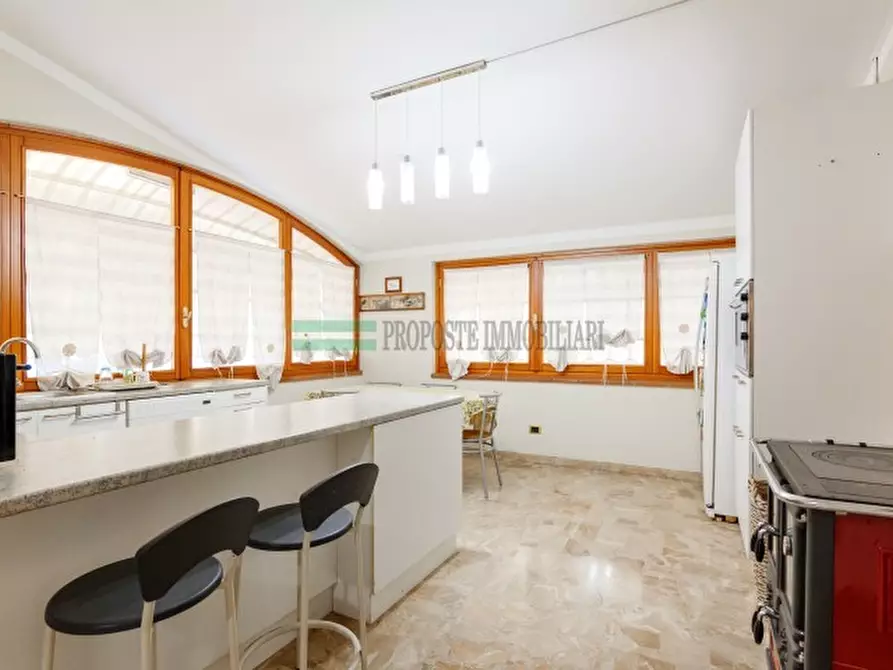 Immagine 16 di Villa in vendita  in Via Martigango a Ome