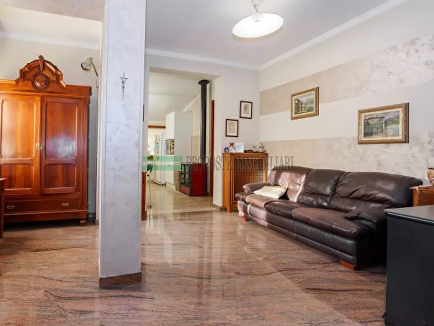 Immagine 22 di Villa in vendita  in Via Martigango a Ome