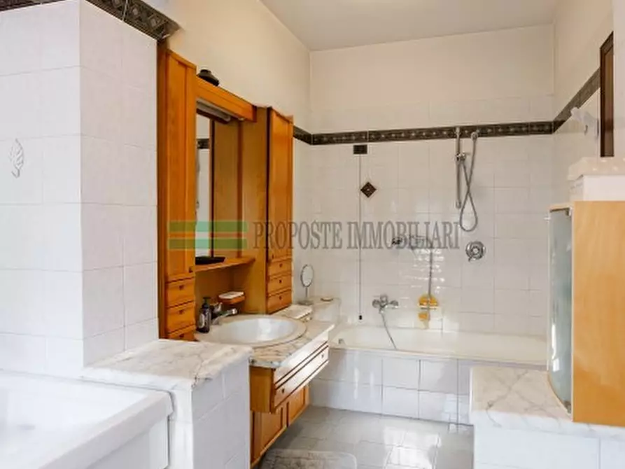 Immagine 26 di Villa in vendita  in Via Martigango a Ome