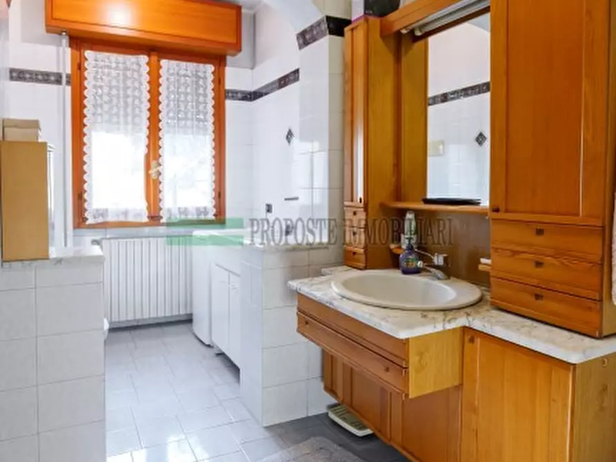 Immagine 27 di Villa in vendita  in Via Martigango a Ome