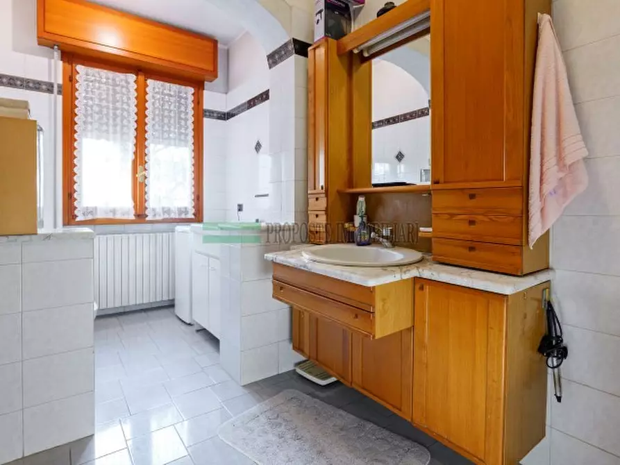 Immagine 28 di Villa in vendita  in Via Martigango a Ome