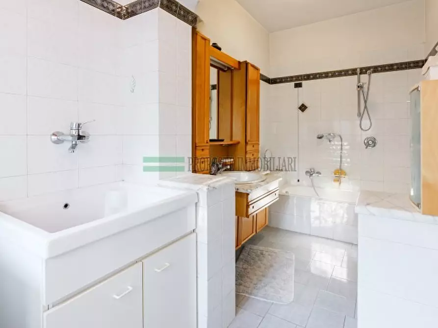 Immagine 29 di Villa in vendita  in Via Martigango a Ome