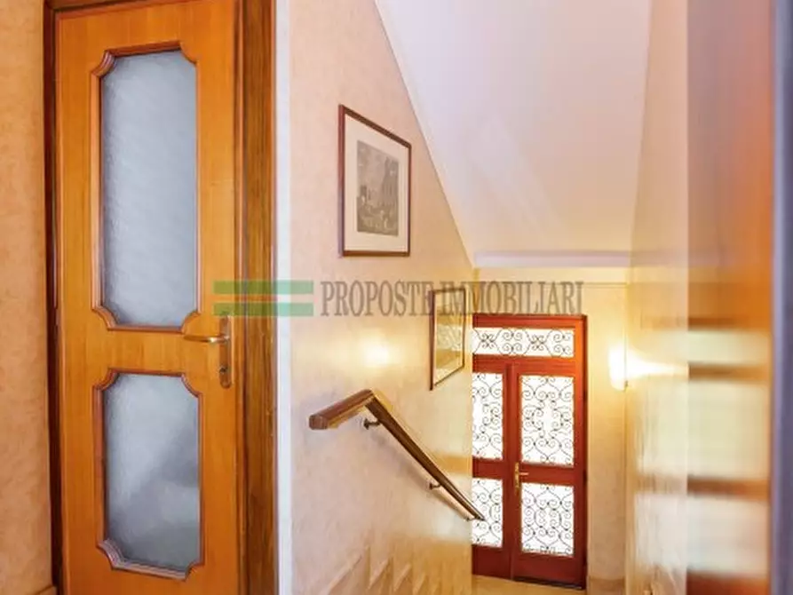 Immagine 30 di Villa in vendita  in Via Martigango a Ome