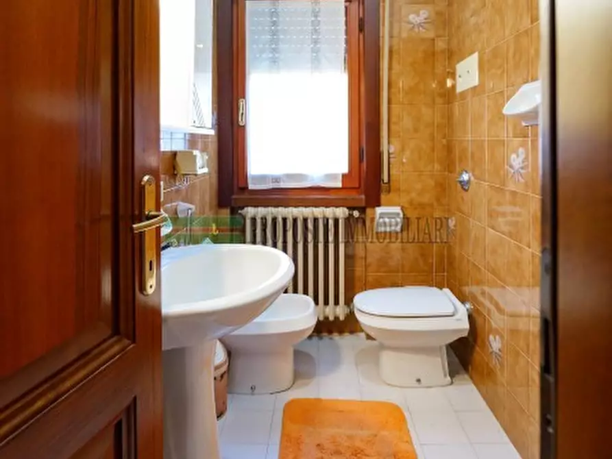 Immagine 35 di Villa in vendita  in Via Martigango a Ome