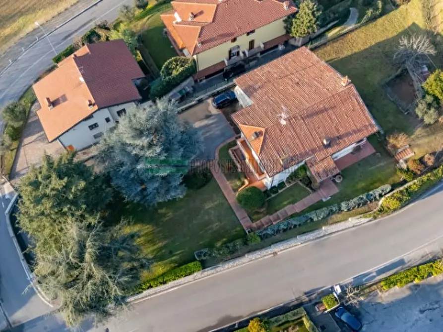 Immagine 38 di Villa in vendita  in Via Martigango a Ome