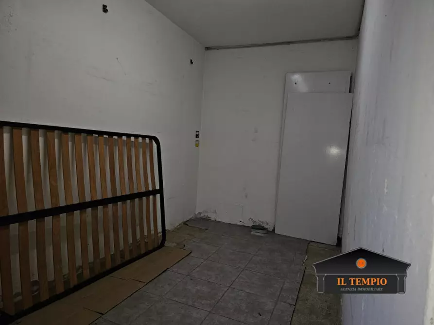 Immagine 3 di Magazzino in vendita  in VIALE DEL SOLE a Vicenza